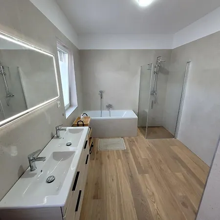 Apartament Neva Diakovce